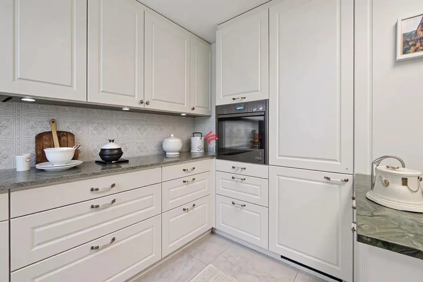 The house for everyone who prefers living to renovating.... - Photo 4 of 11
