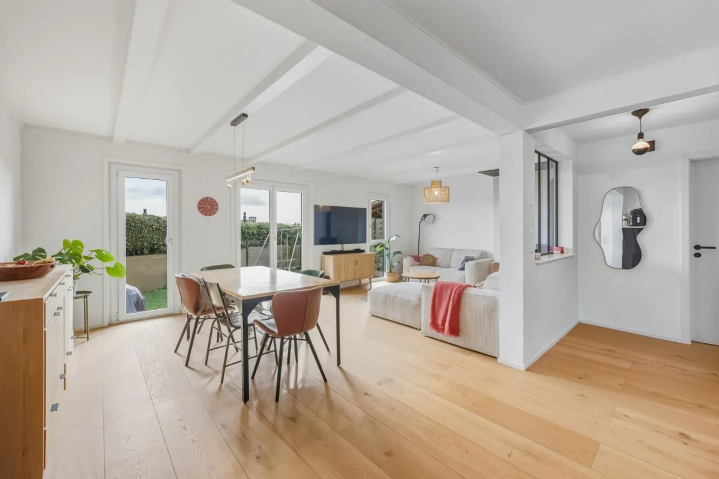 Wohnung mit Garten in Orbe vollständig renoviert - Foto 2 von 13