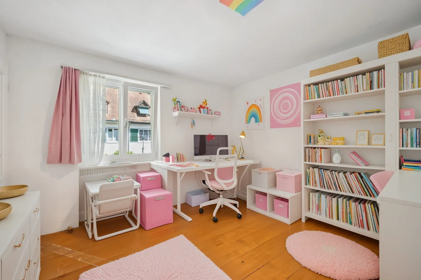 The house for everyone who prefers living to renovating.... - Photo 8 of 11