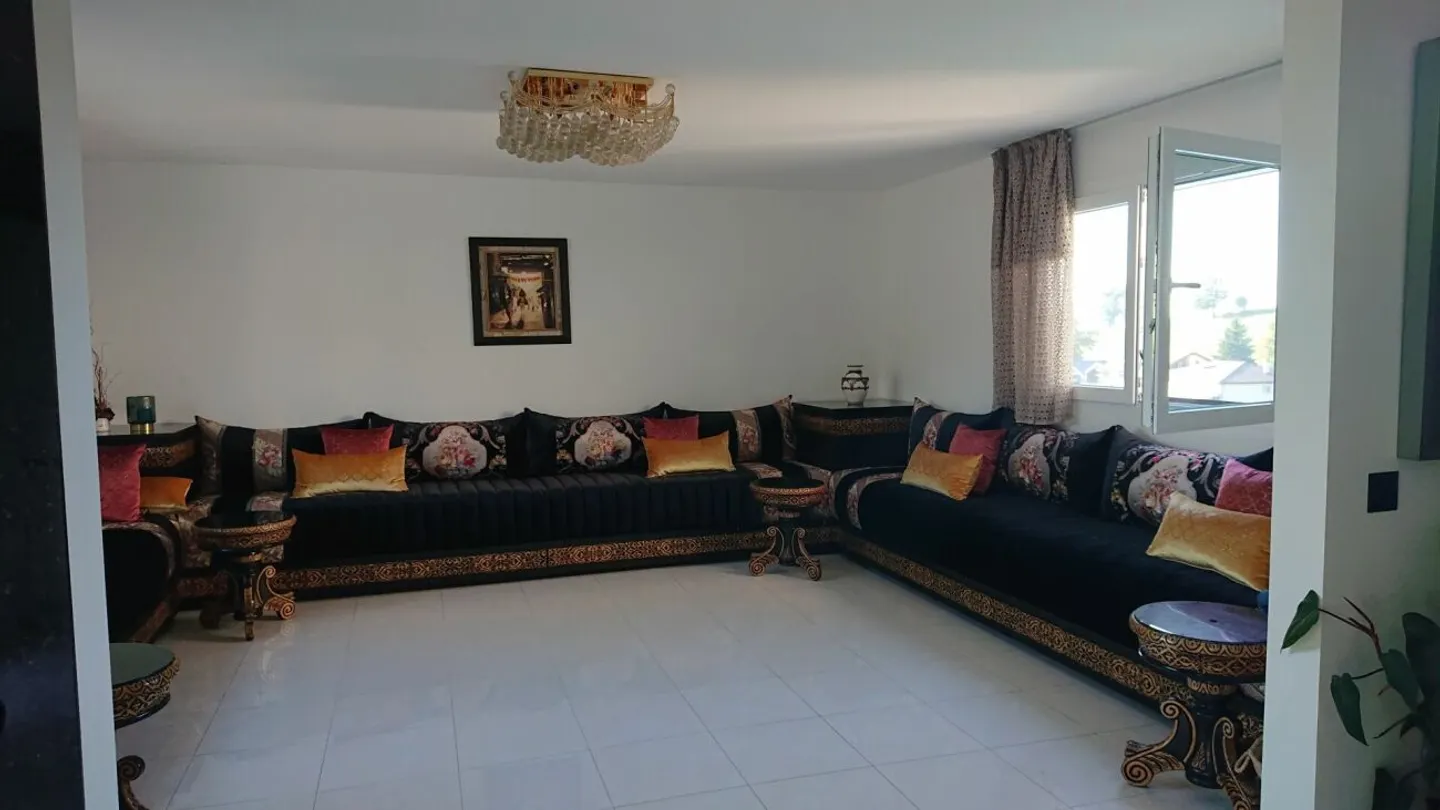 Spacious Family Home with Pool - Photo 9 of 10
