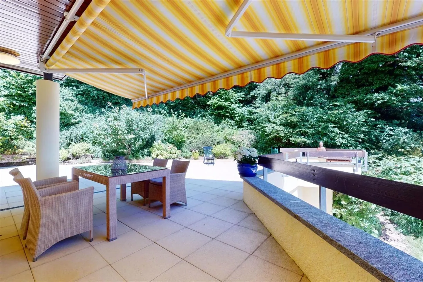 In JONGNY, beautiful 4.5-room apartment with breathtaking lake view! - Photo 6 of 13