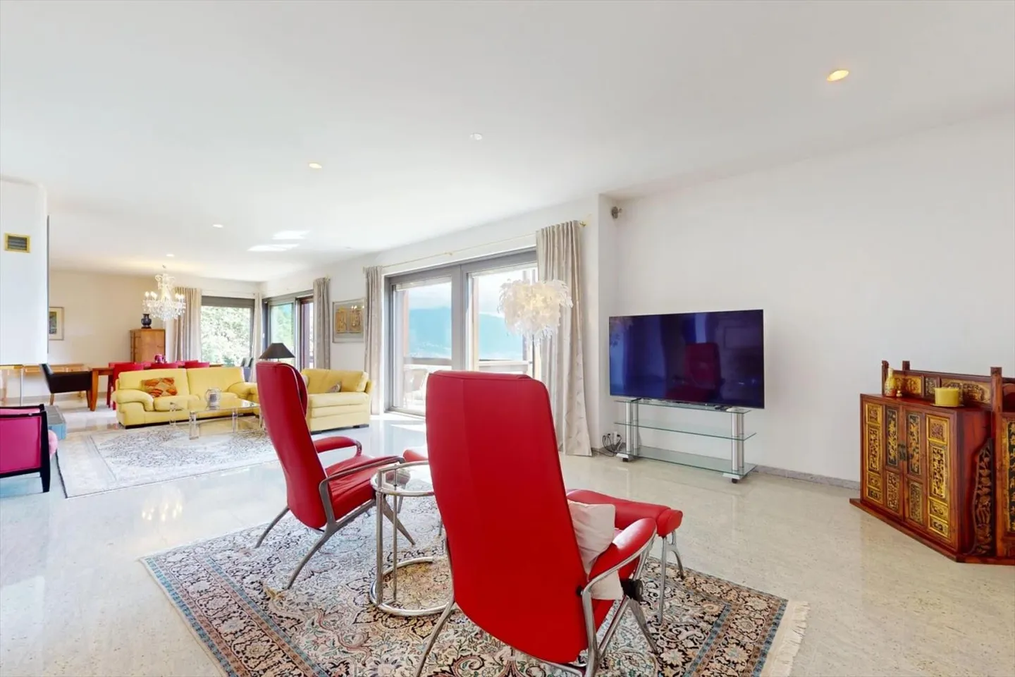 In JONGNY, beautiful 4.5-room apartment with breathtaking lake view! - Photo 4 of 13