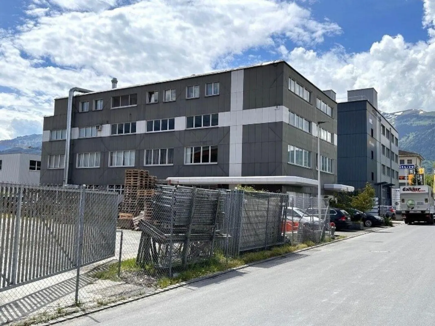 Locaux commerciaux - utilisation flexible et bien situés - Photo 10 sur 13