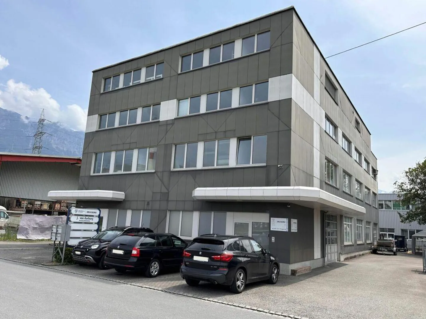 Locaux commerciaux - utilisation flexible et bien situés - Photo 11 sur 13