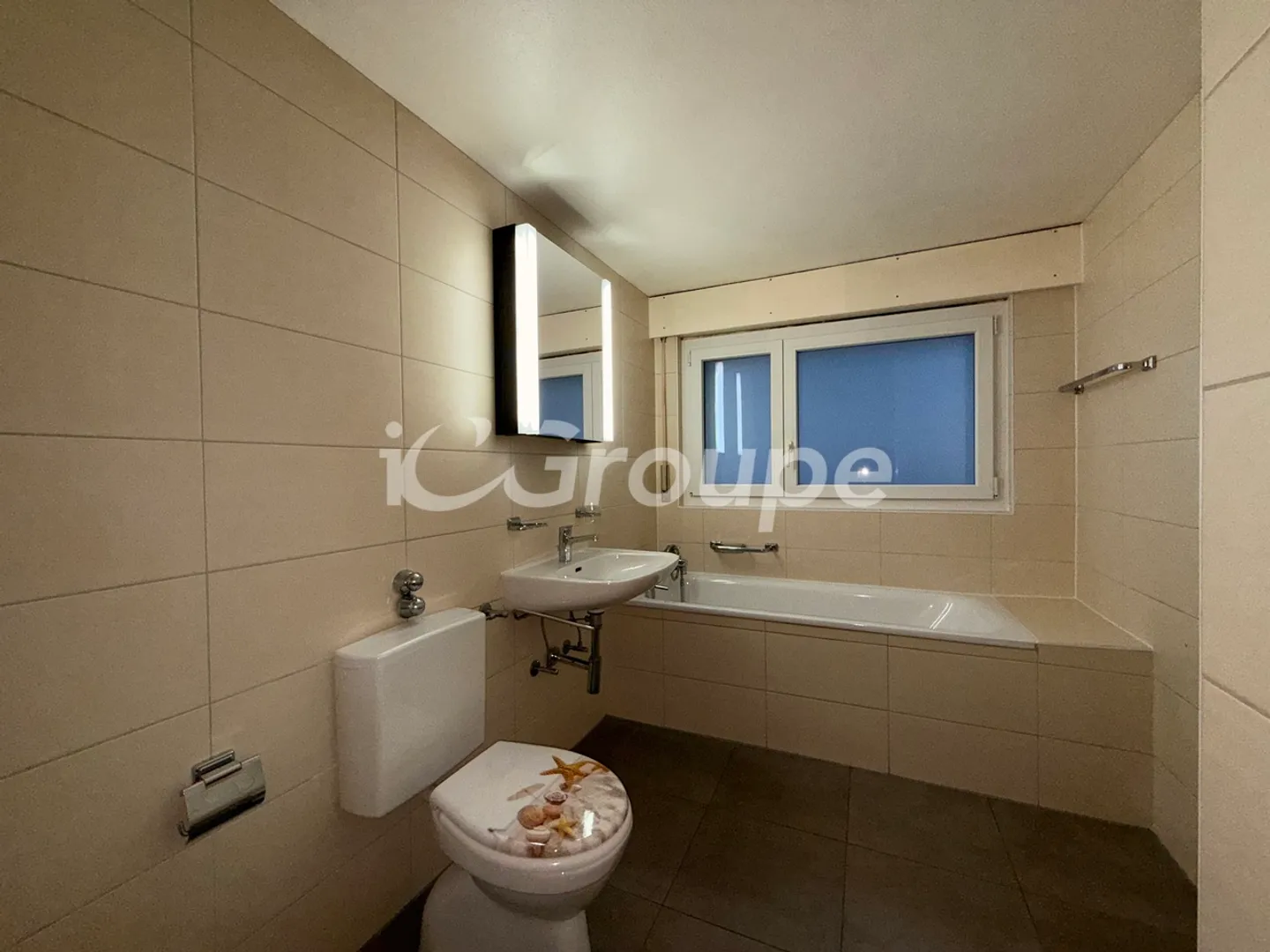 Charming 3.5-Room Apartment - Photo 3 of 6