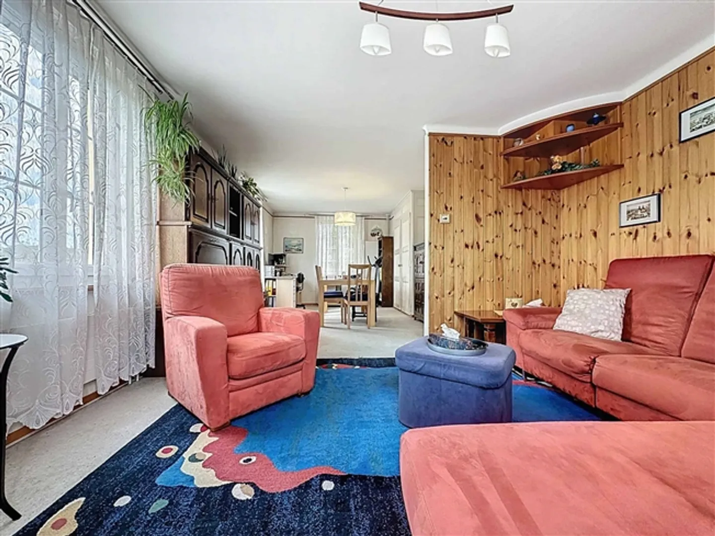 Einfamilienhaus mit 4.5 Zimmern, Terrasse und Garten - Foto 4 von 12