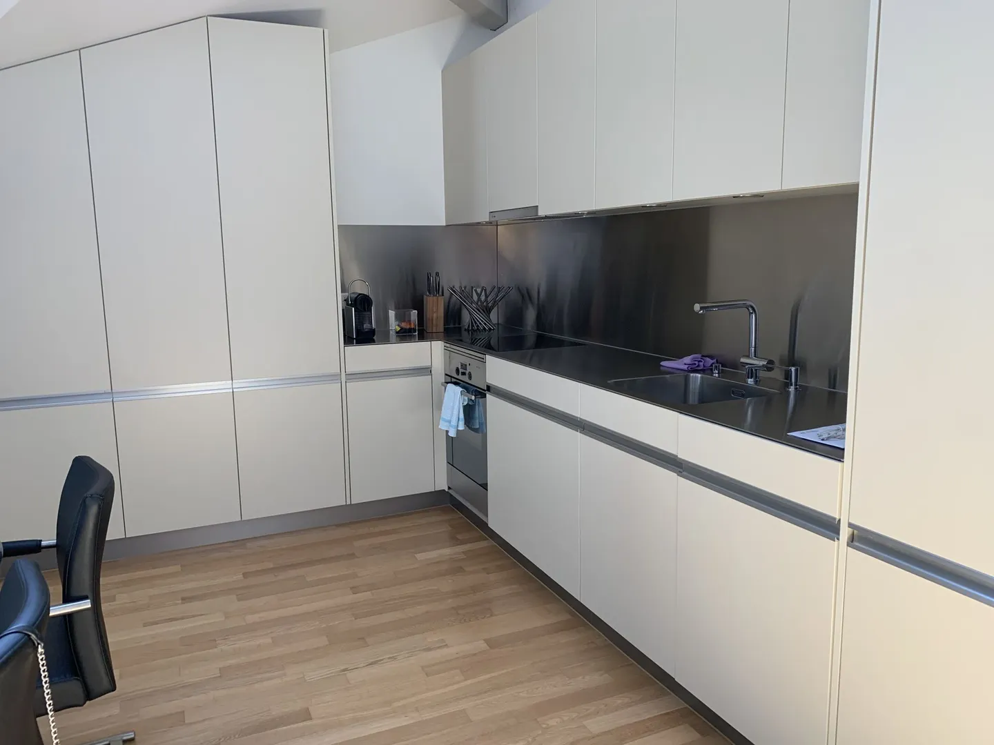 Charming apartment in a central location in Root - Photo 4 of 8
