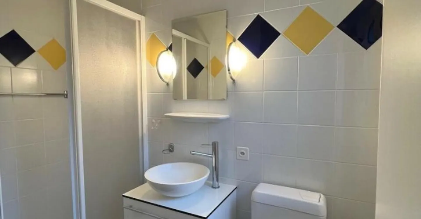 Semi-Detached Villa - Photo 13 of 13