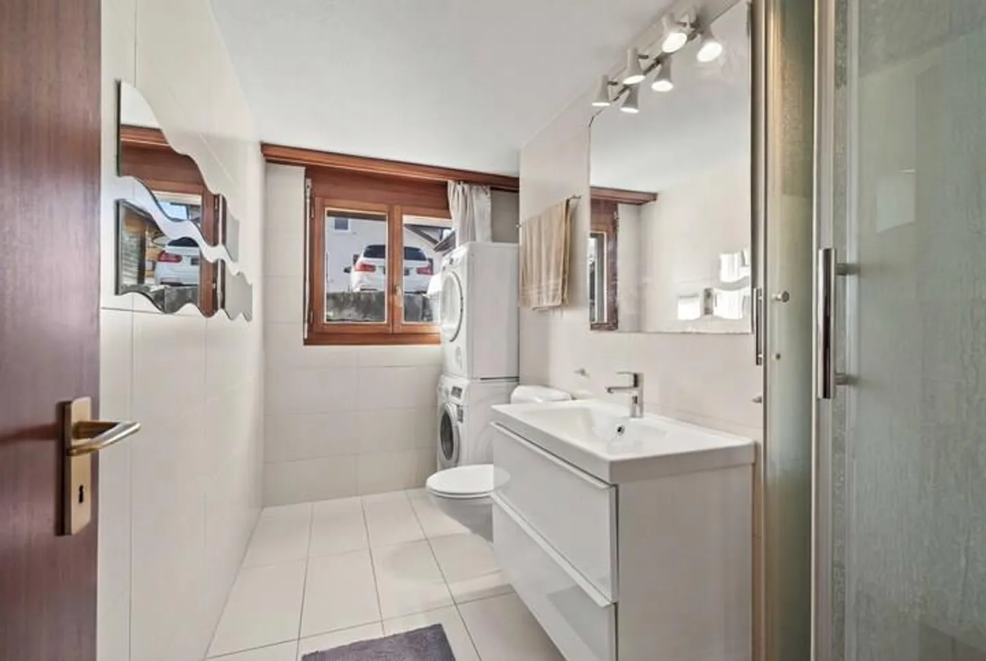 Maison multifamiliale polyvalente - Photo 4 sur 9