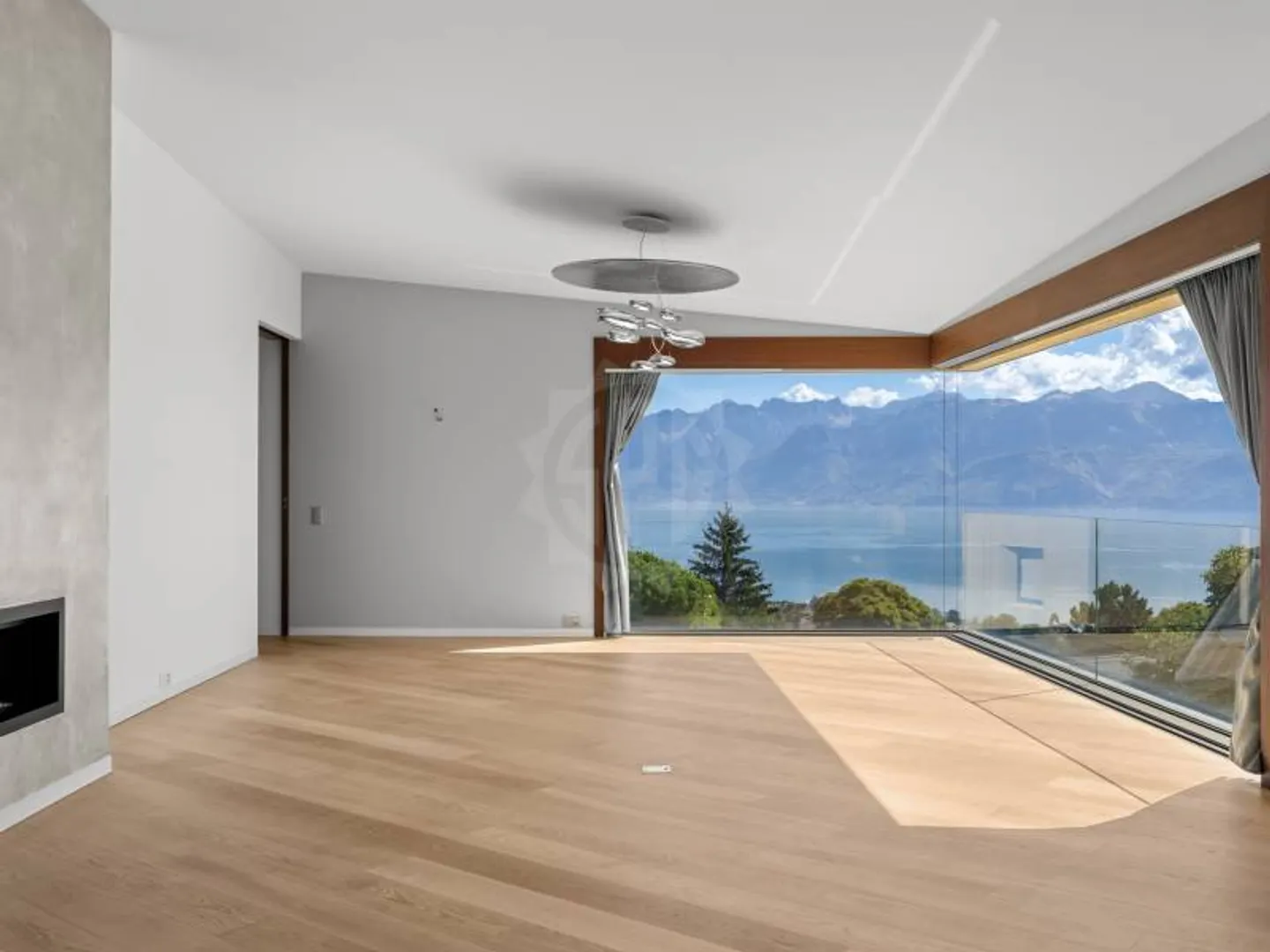 Luxuswohnung mit Seeblick - Foto 1 von 12