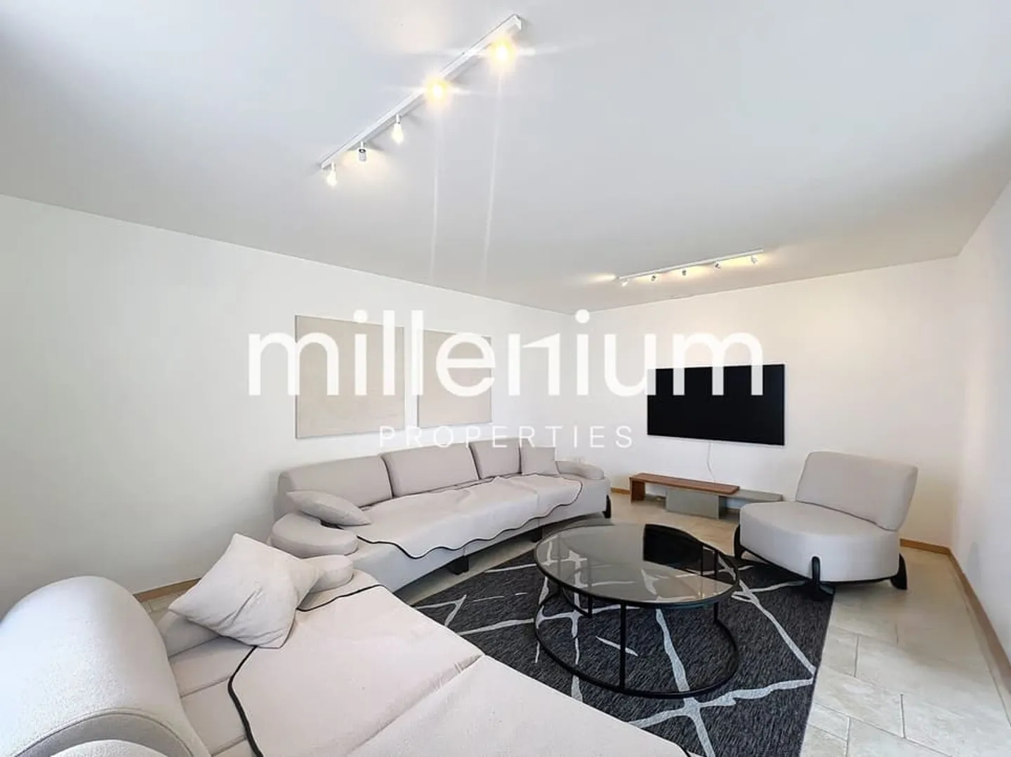 Magnifique villa près du lac - Photo 4 sur 13