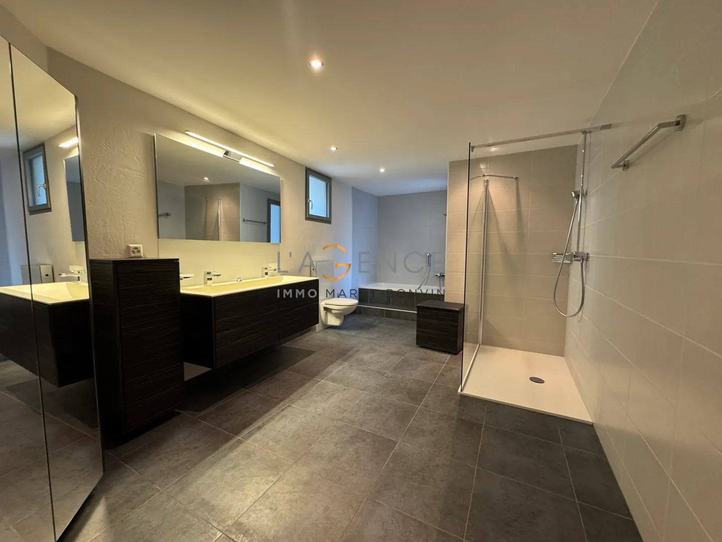 Charmant appartement 2.5 pièces - Photo 9 sur 14