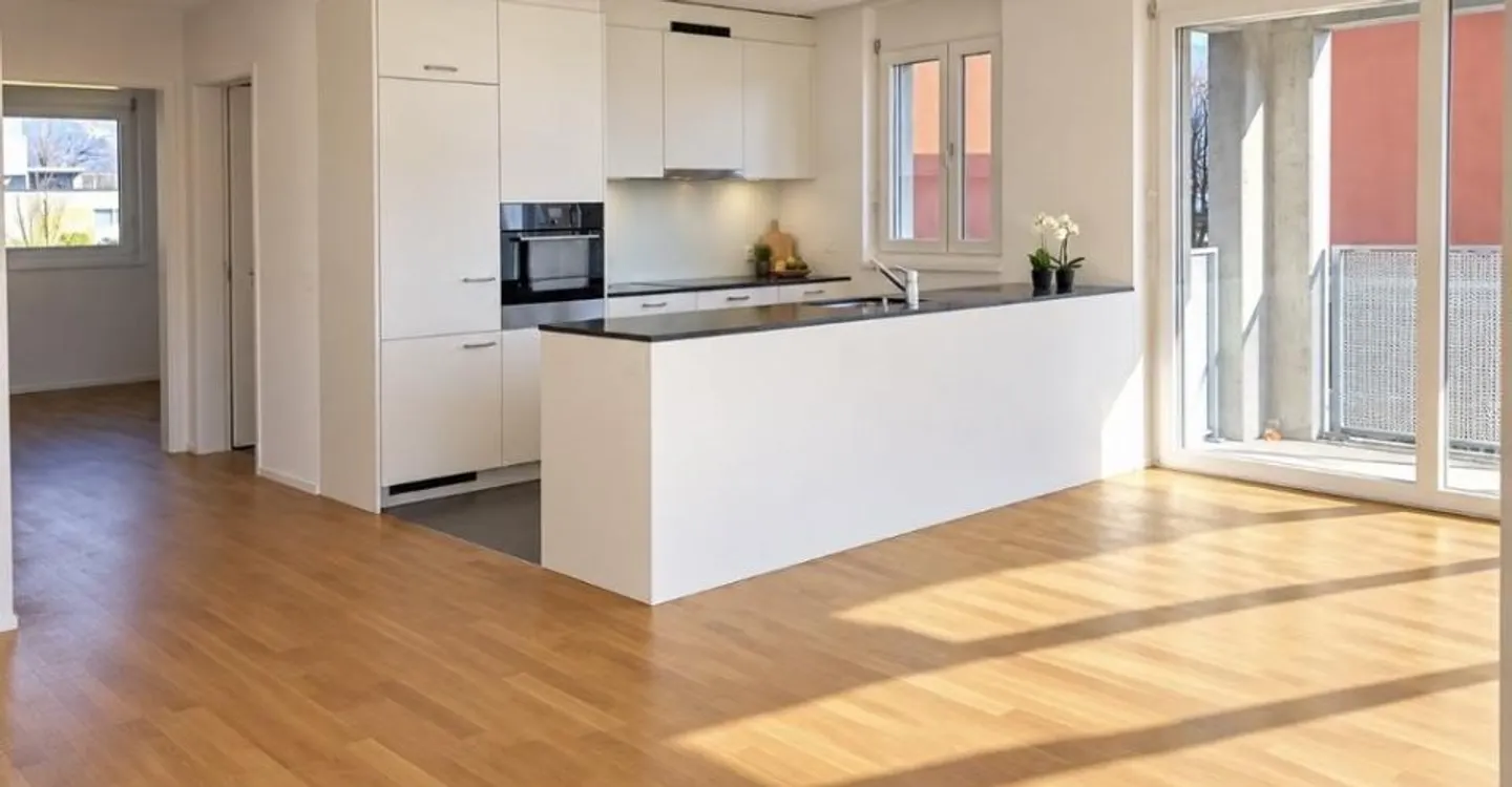 Penthouse with Mountain View in Prime Location - Photo 2 of 9