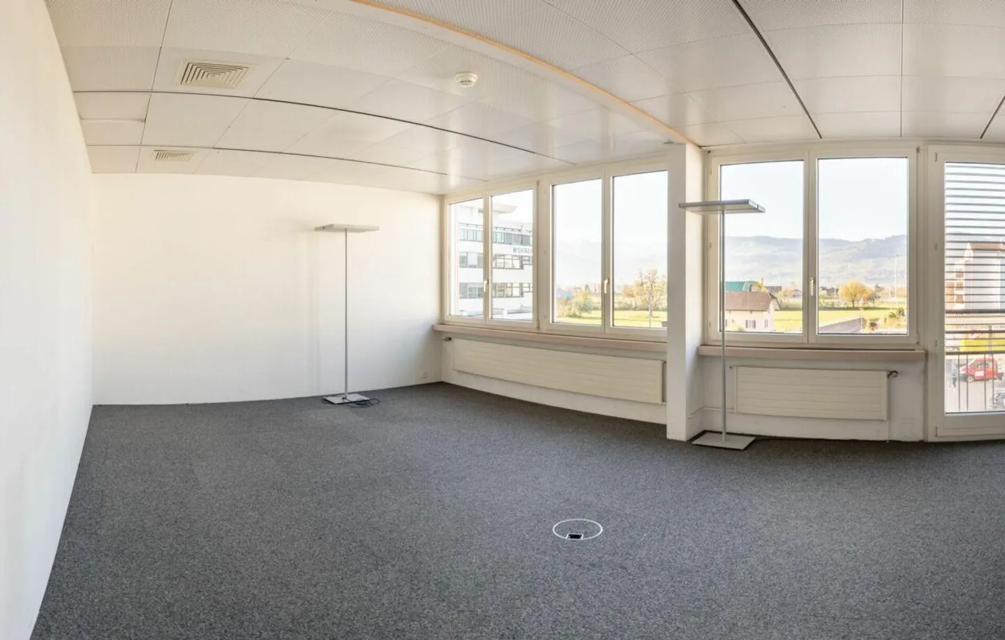 Espace de bureau attrayant à louer dans un emplacement central - Photo 8 sur 11