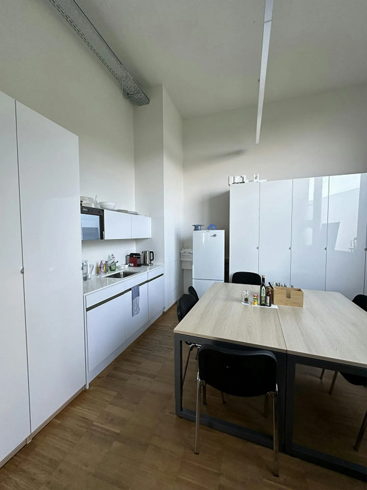 Spazio ufficio cerca inquilino - Foto 12 di 13