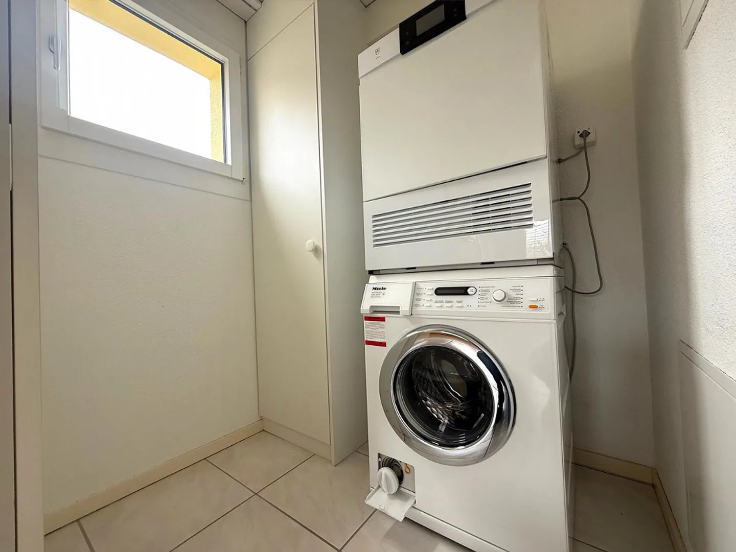 Centrally located 4.5-room apartment - Photo 4 of 10