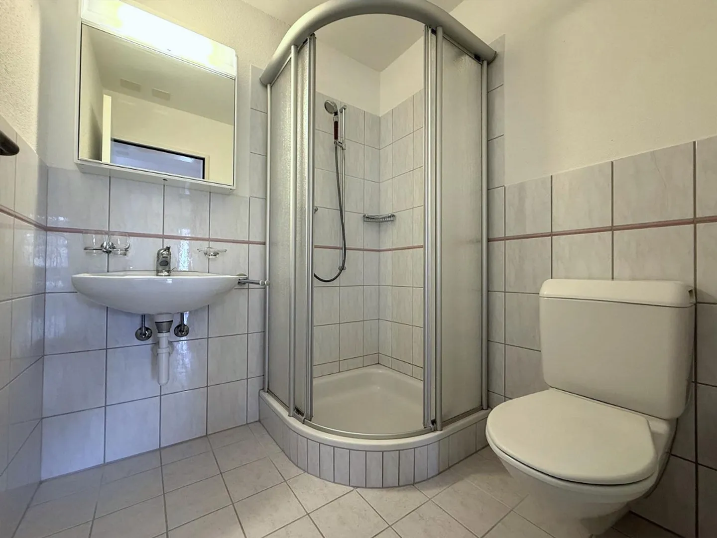 Centrally located 4.5-room apartment - Photo 8 of 10