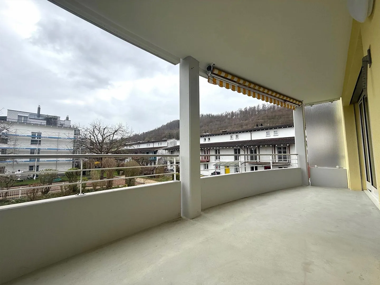 Centrally located 4.5-room apartment - Photo 9 of 10