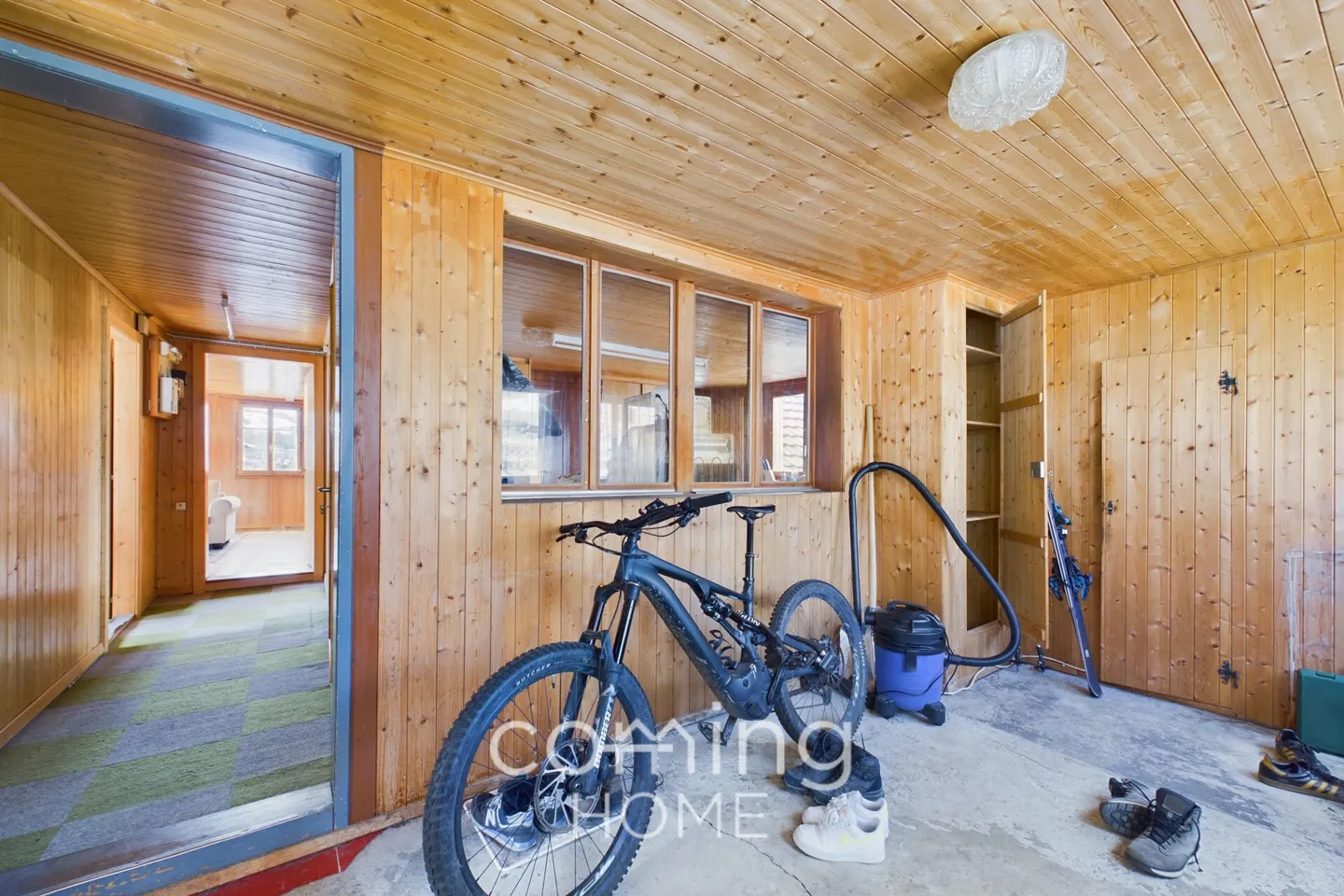 Charming Apartment with Mountain Views - Photo 11 of 15