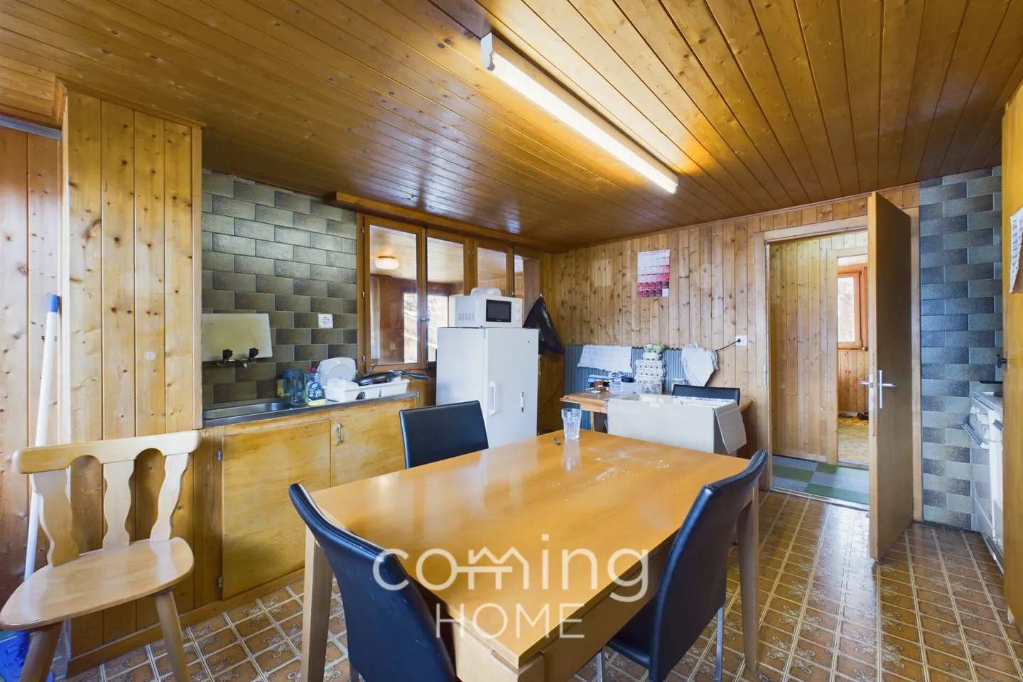 Charming Apartment with Mountain Views - Photo 6 of 15