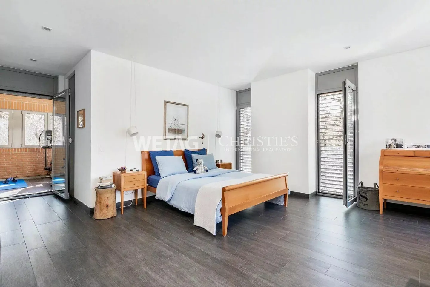 Modern Villa in Cadempino with Indoor Pool & Beautiful Garden - Photo 5 of 10