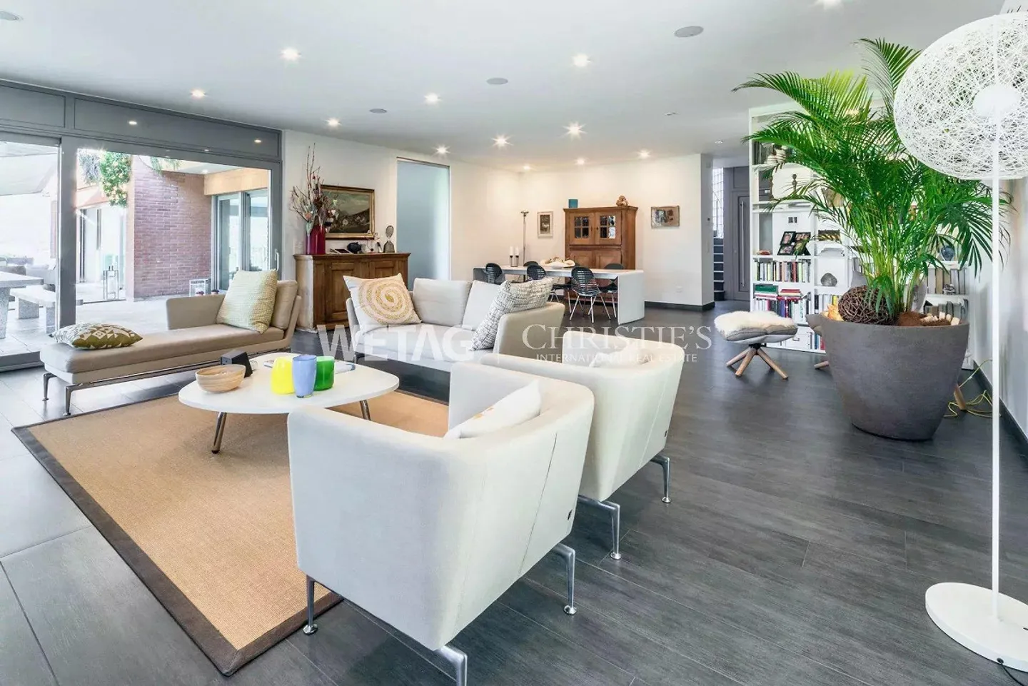 Modern Villa in Cadempino with Indoor Pool & Beautiful Garden - Photo 7 of 10