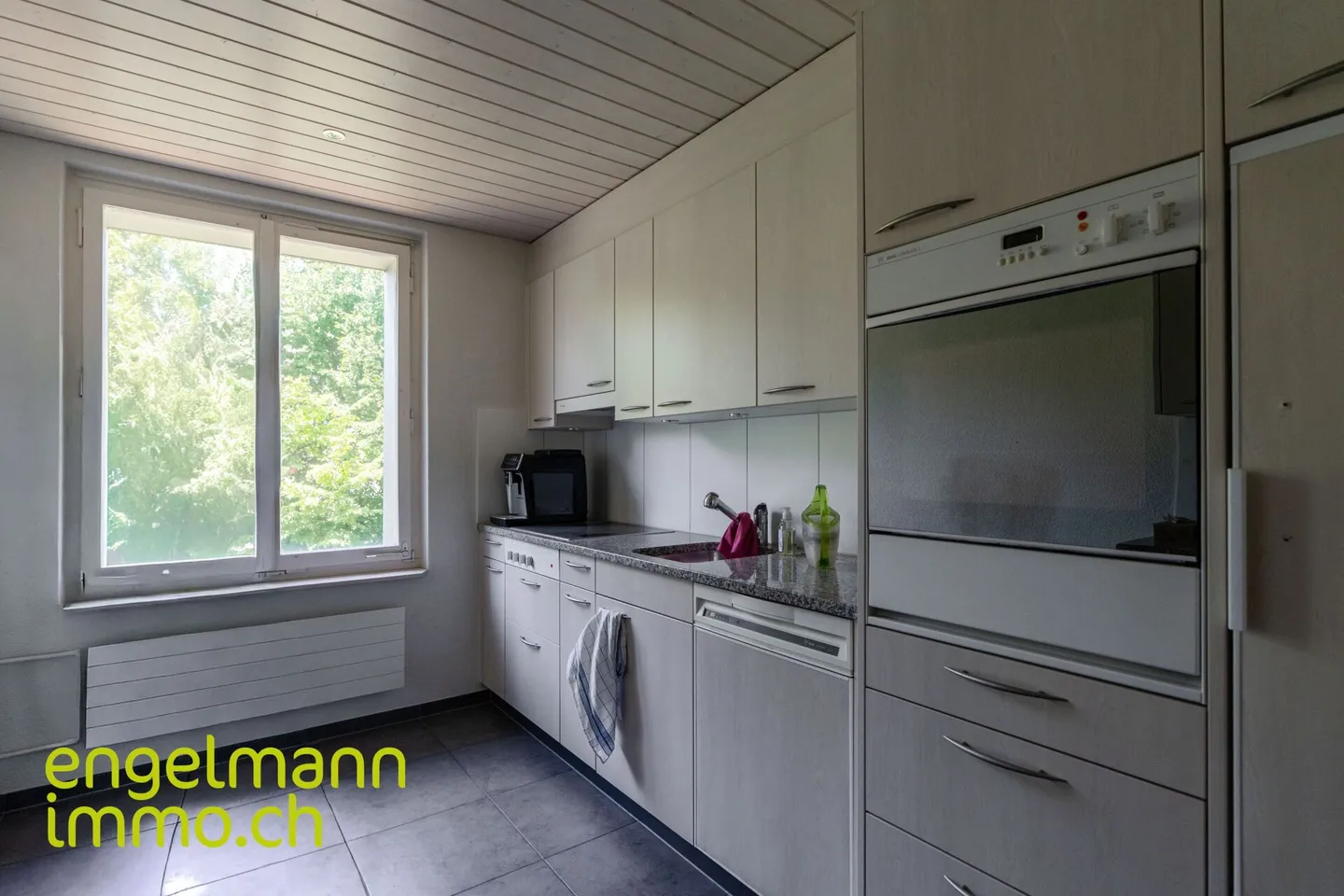 Residential building for sale - Photo 8 of 13