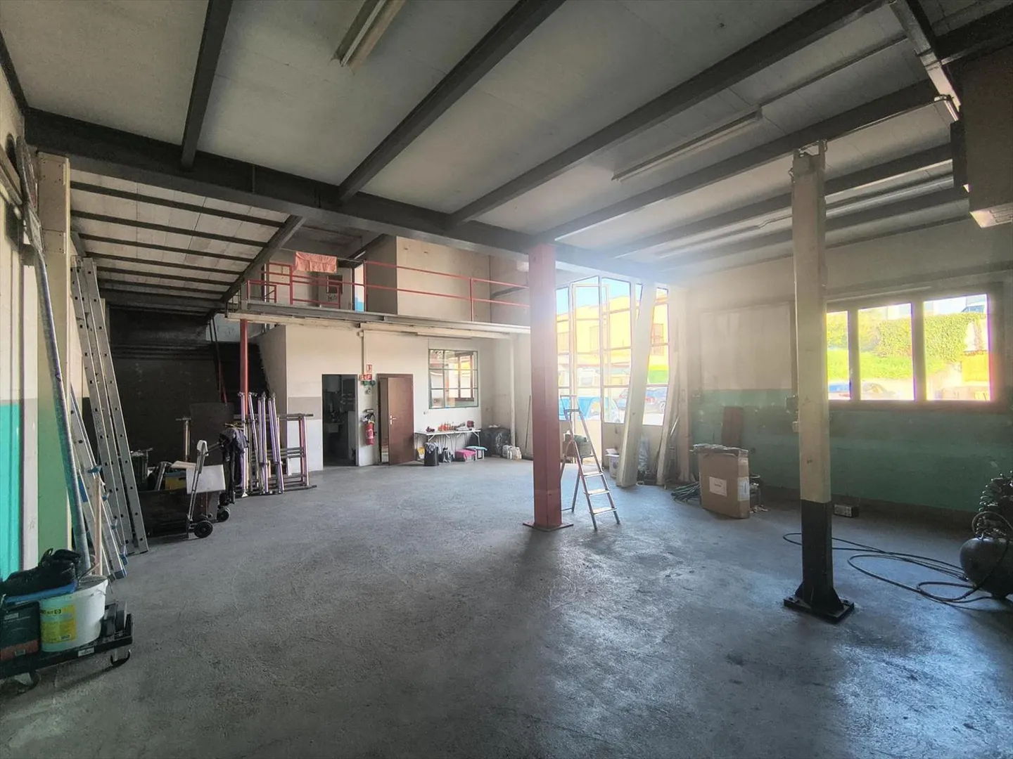 Atelier 1 pièce - Photo 4 sur 10