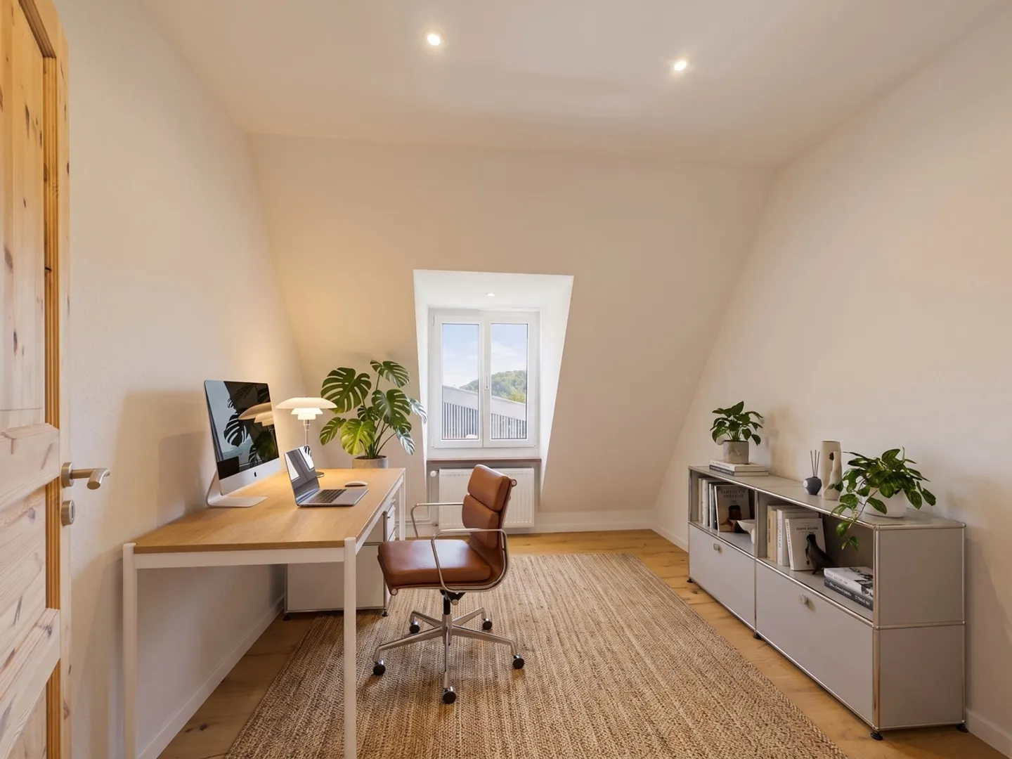 Charming terraced house in a quiet location with garden and private parking - Photo 8 of 13