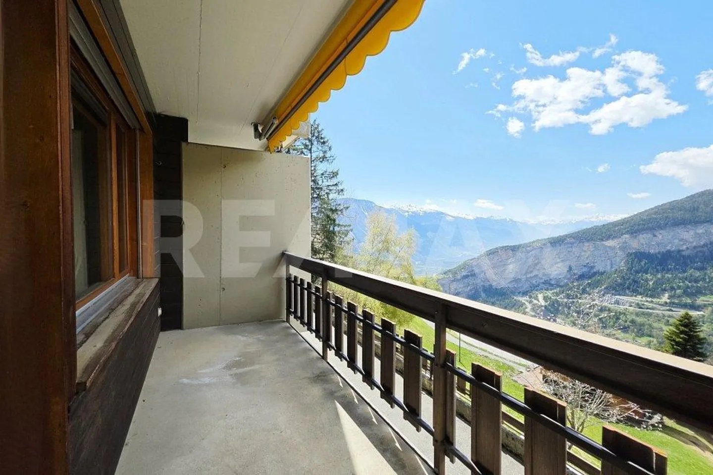 Charming 2.5-room apartment with great views in Albinen/VS - Photo 11 of 13