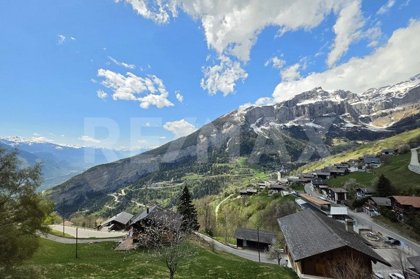 Charming 2.5-room apartment with great views in Albinen/VS - Photo 12 of 13