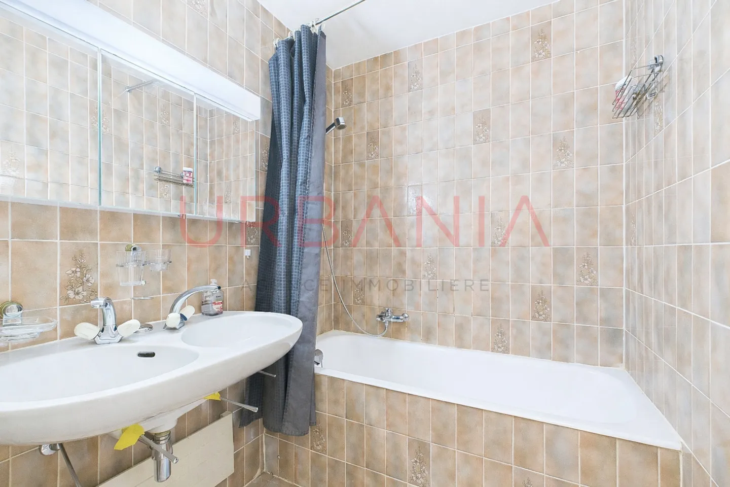 Beautiful crossing apartment in a quiet area - Photo 8 of 8