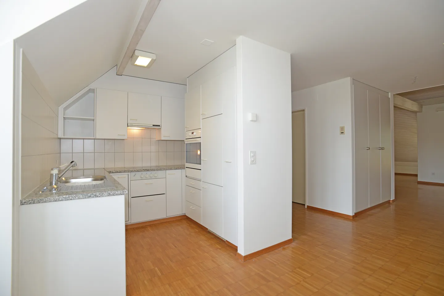 Exclusive apartment on 2 floors "Rent without deposit" - Photo 4 of 9