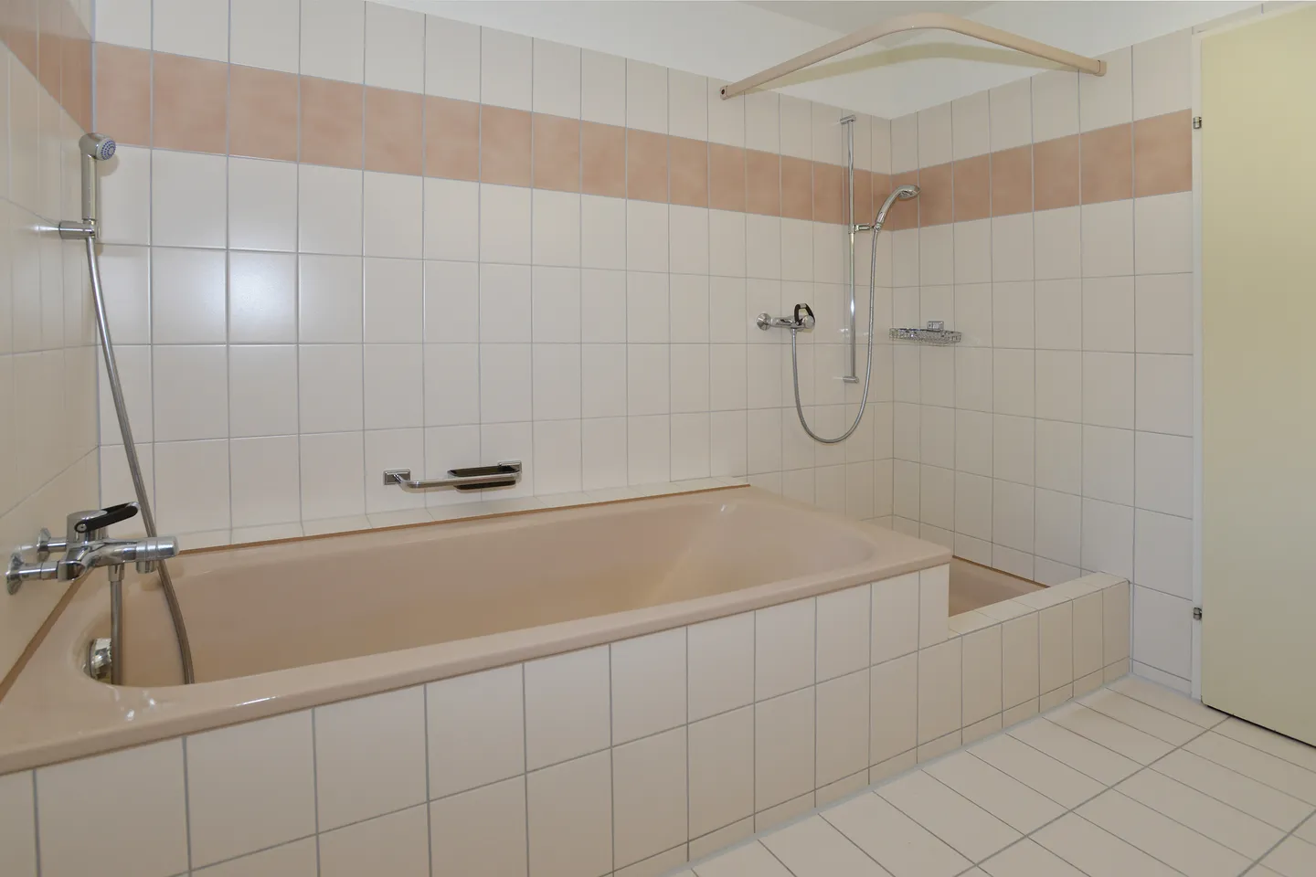 Exclusive apartment on 2 floors "Rent without deposit" - Photo 6 of 9