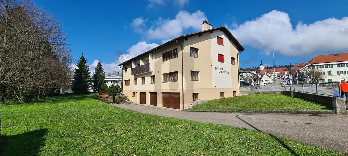 Immeuble résidentiel à vendre - Photo 2 sur 6