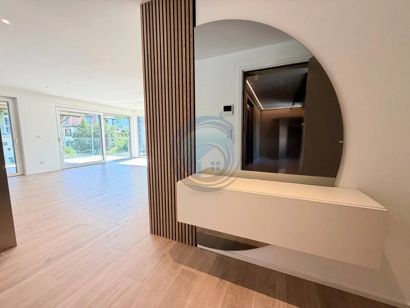 Appartement Moderne avec Grand Balcon - Photo 3 sur 12