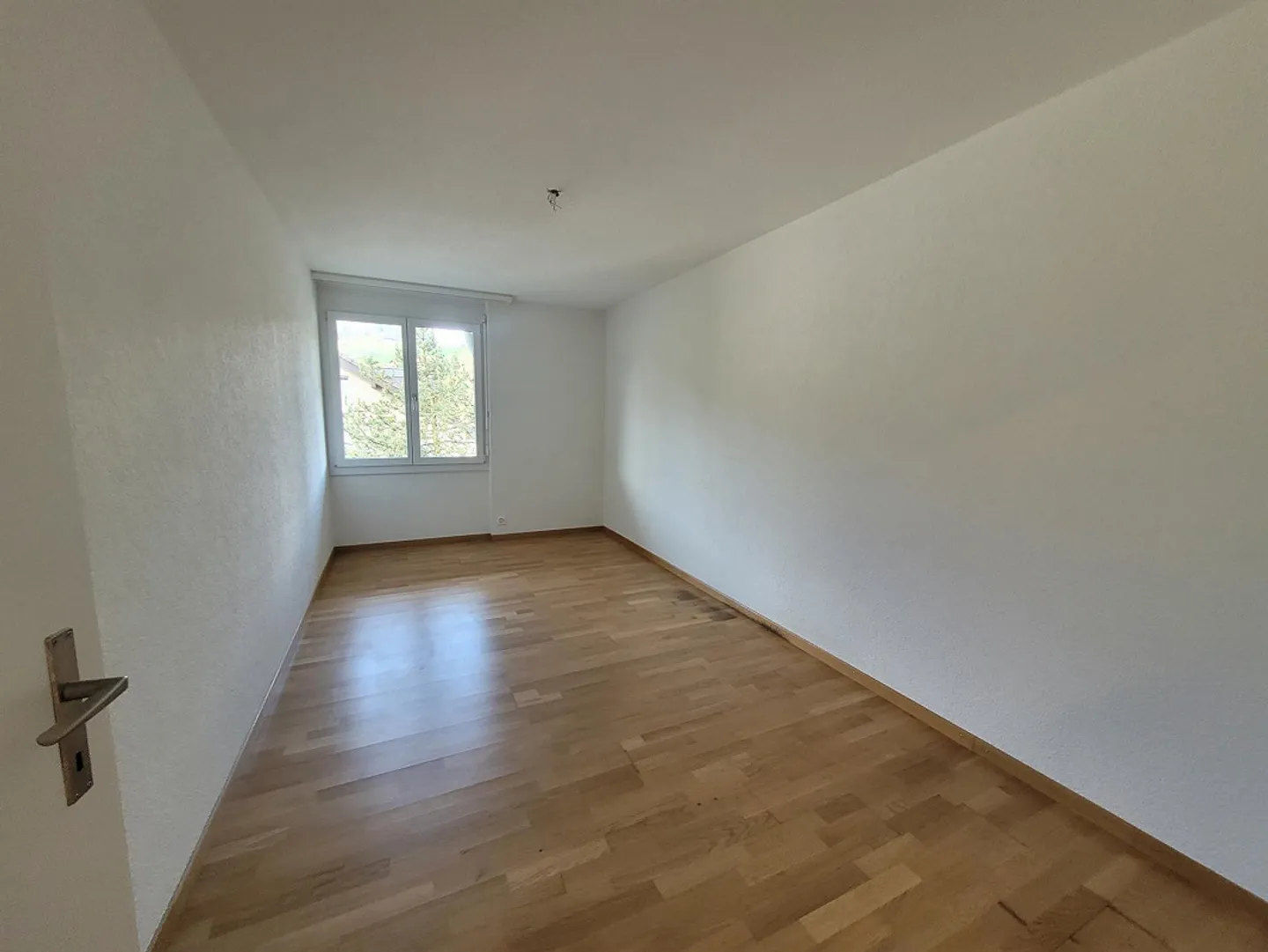 4.5 Room Apartment in a Beautiful Neighborhood - Photo 7 of 9