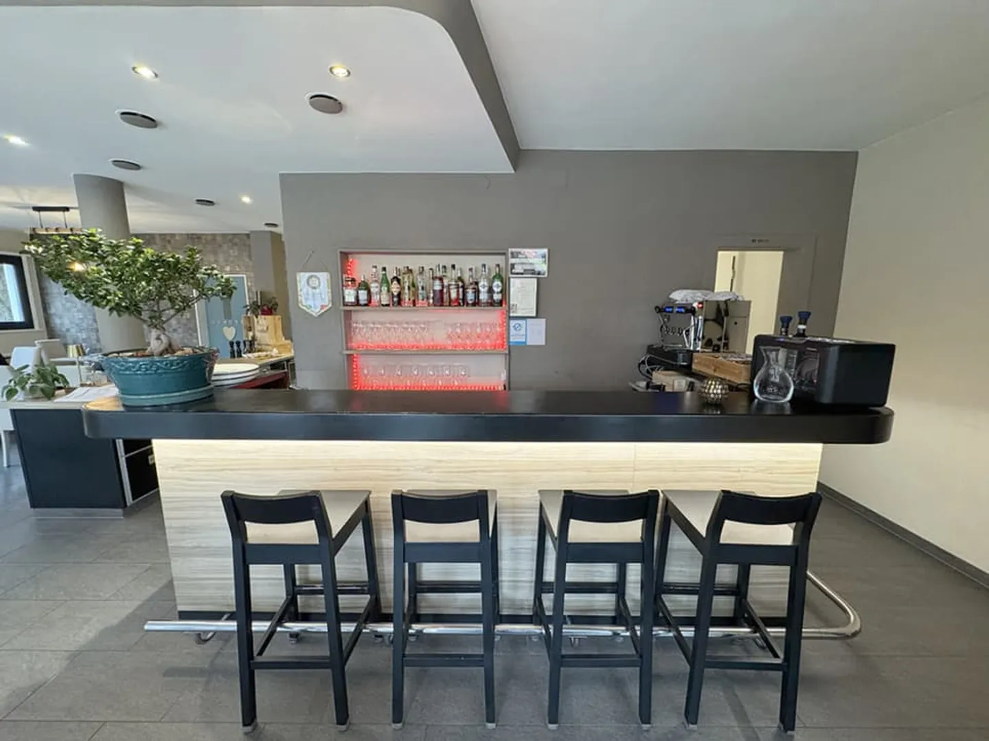 Lausanne-Chailly: Caffè-Ristorante da cedere - Foto 4 di 7