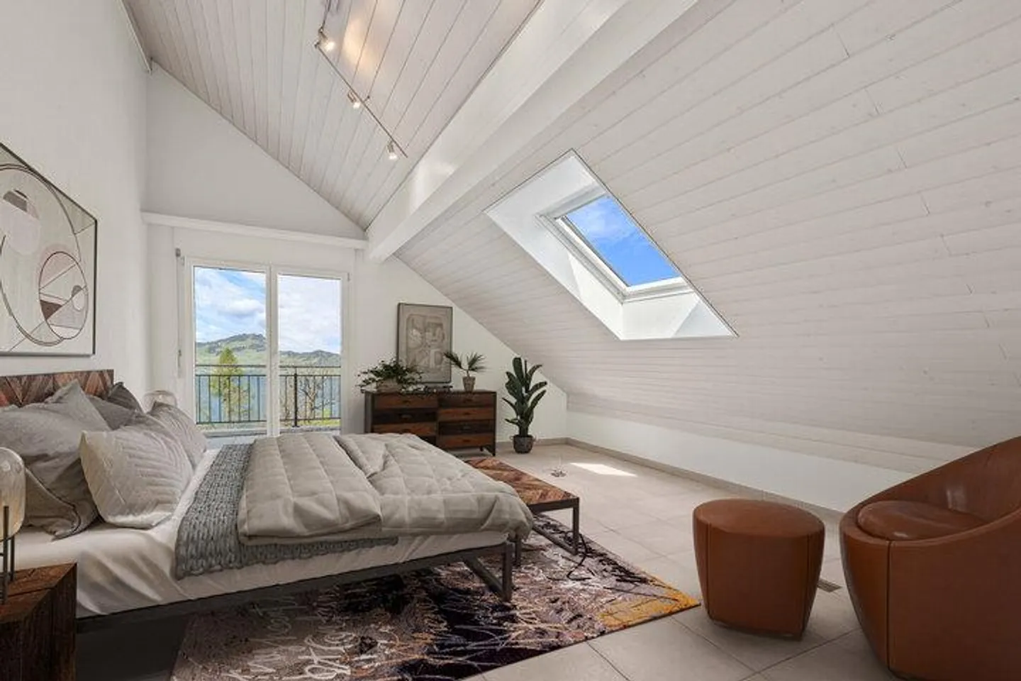 EIN RÜCKZUGSORT MIT WEITBLICK AUF DEN VIERWALDSTÄTTERSEE - Foto 4 von 8