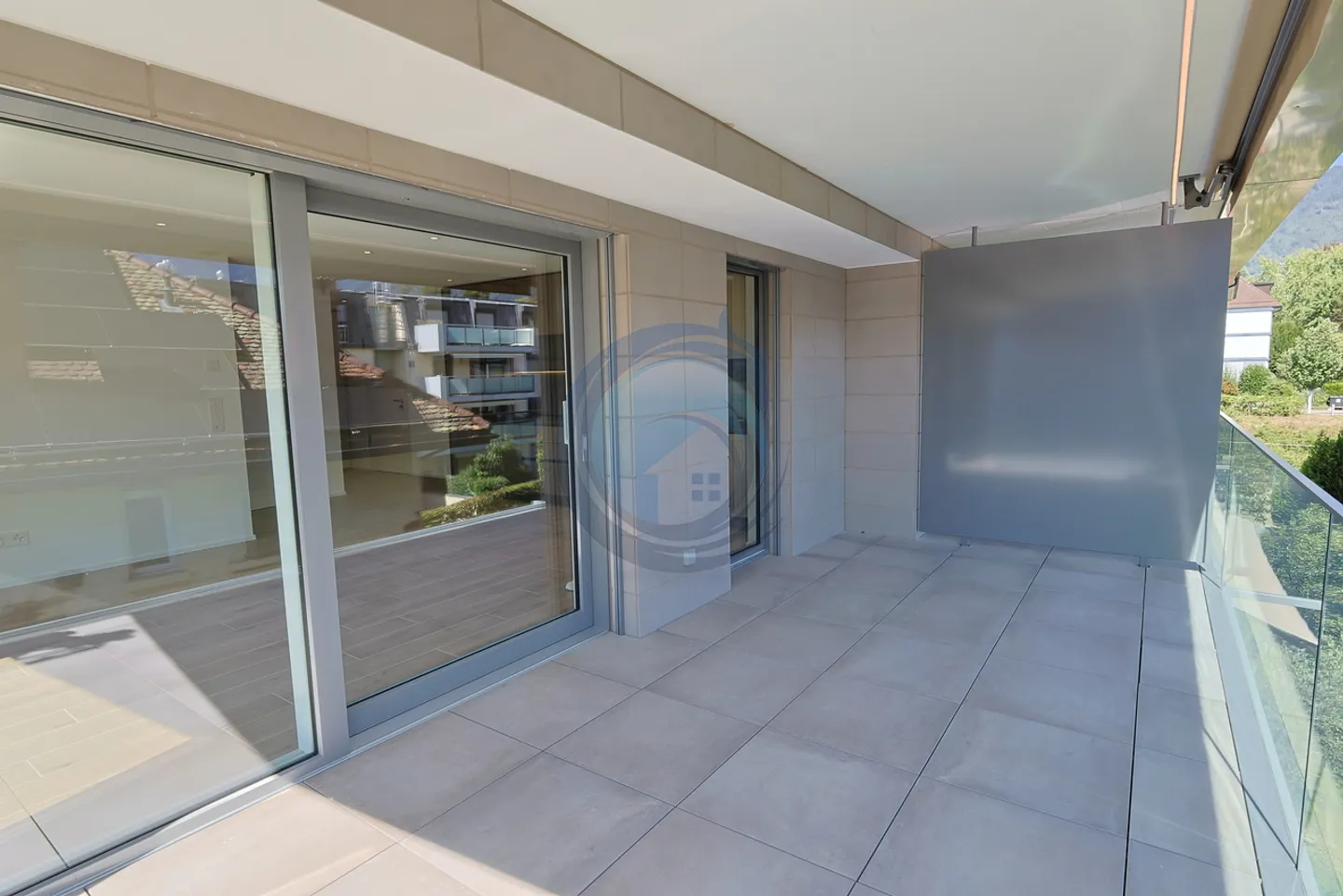 Appartement Moderne avec Grand Balcon - Photo 8 sur 12