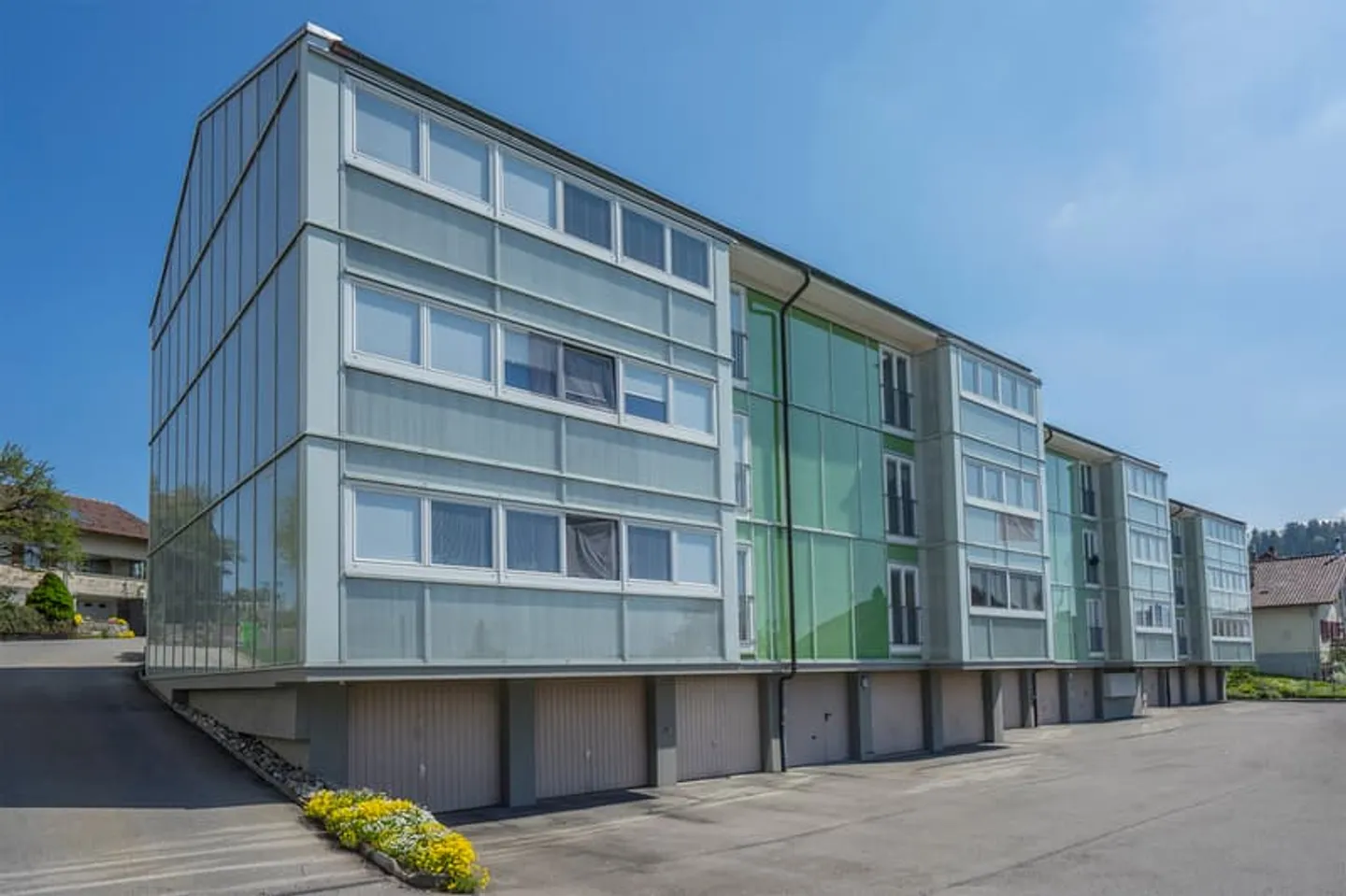 Garage for Rent in Bern - Photo 2 of 2