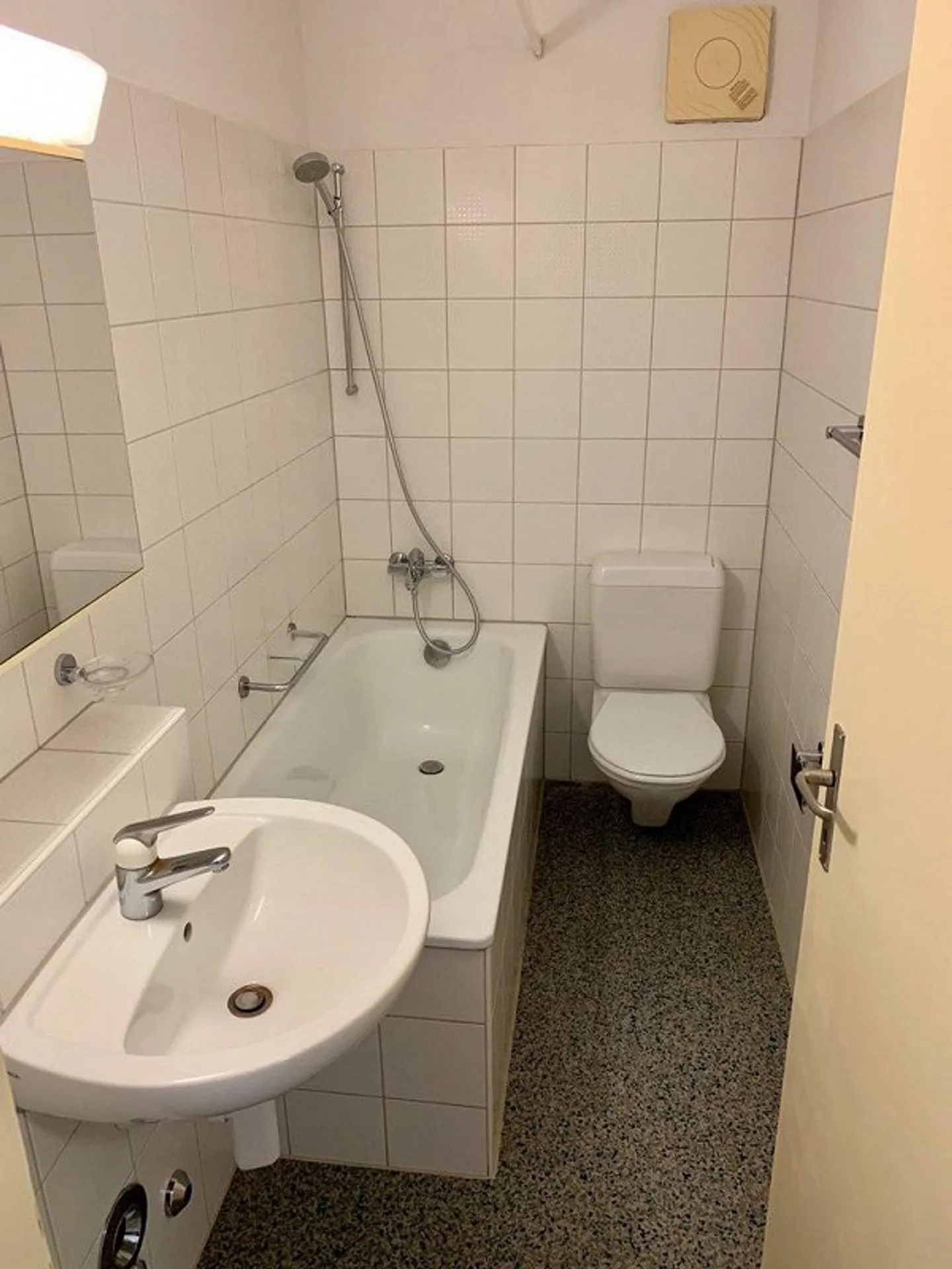2-room apartment is looking for you - Photo 2 of 5