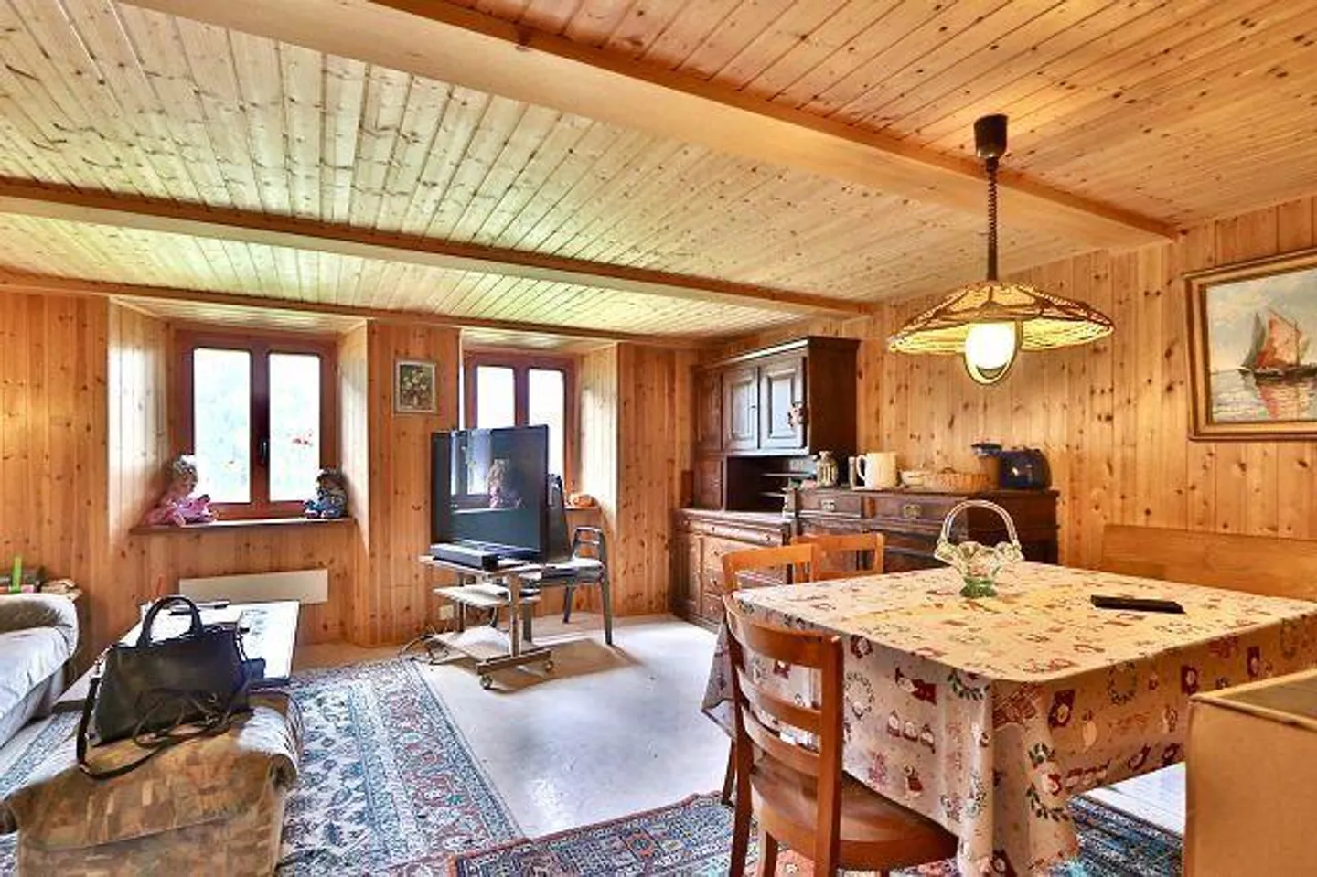 Maison de 4 pièces avec petit jardin dans un emplacement très calme et ensoleillé avec une belle vue - Photo 5 sur 34