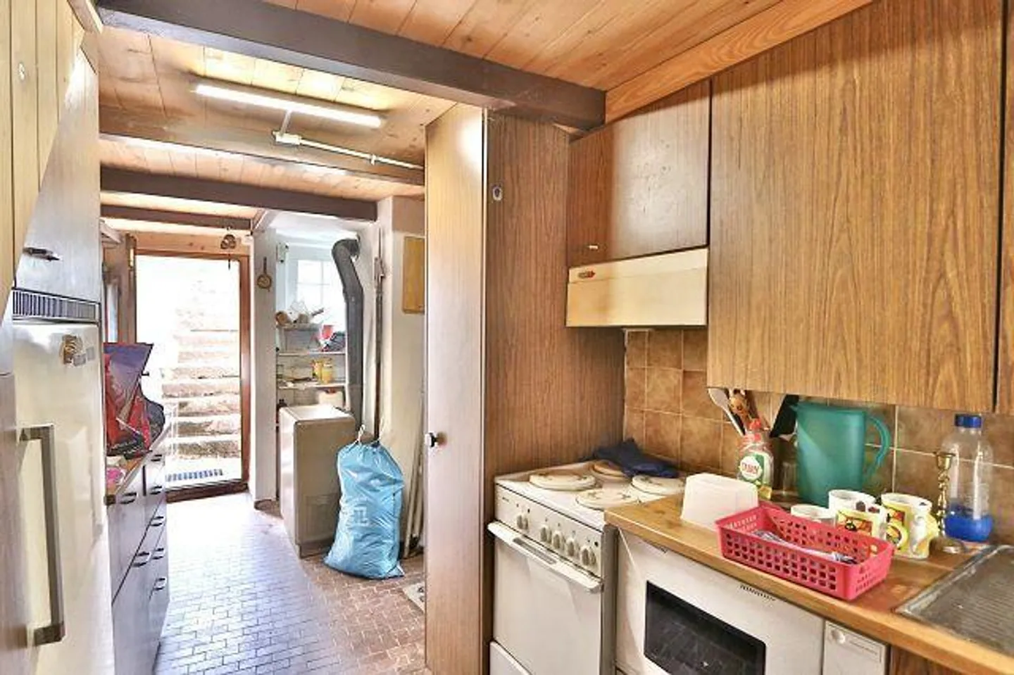 Maison de 4 pièces avec petit jardin dans un emplacement très calme et ensoleillé avec une belle vue - Photo 6 sur 34