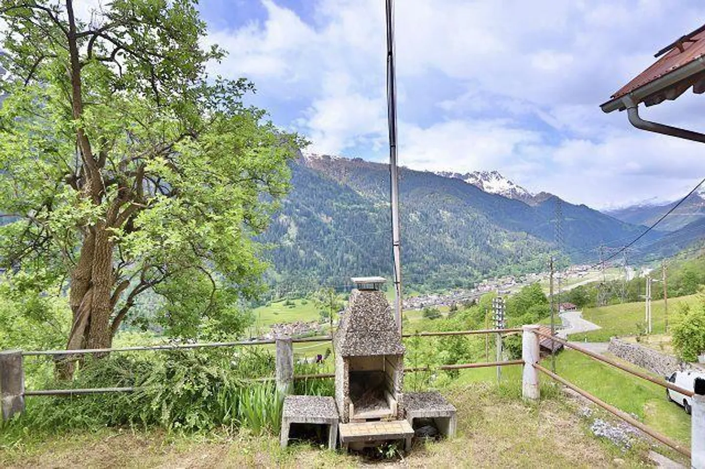 Maison de 4 pièces avec petit jardin dans un emplacement très calme et ensoleillé avec une belle vue - Photo 21 sur 34