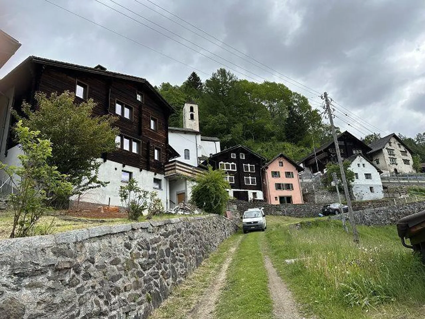 Maison de 4 pièces avec petit jardin dans un emplacement très calme et ensoleillé avec une belle vue - Photo 29 sur 34