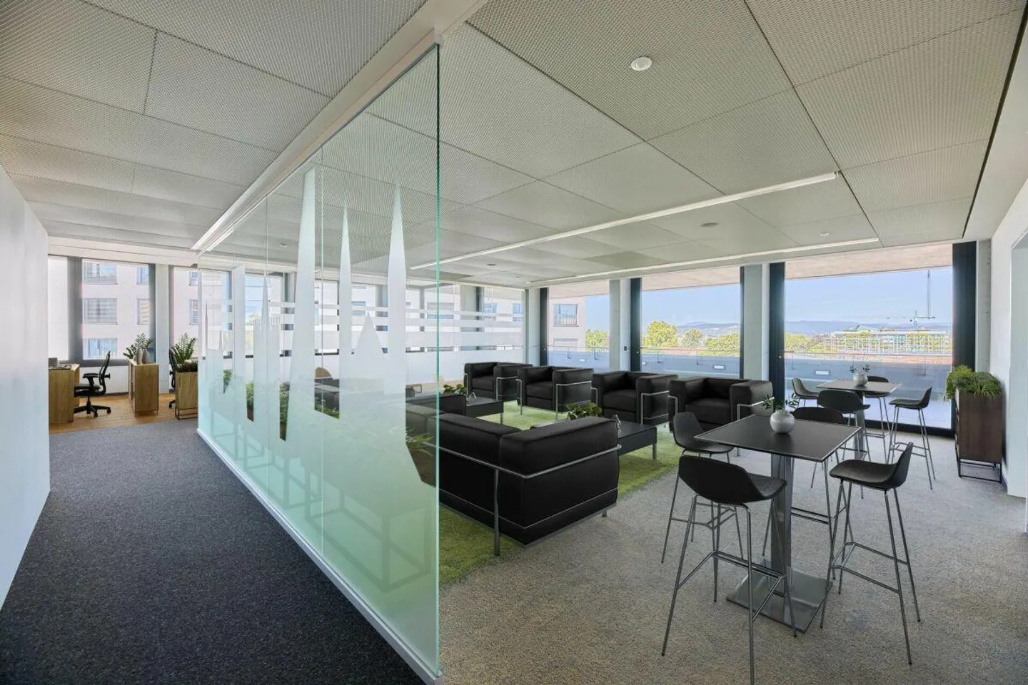 Erstklassiges Büro mit Balkon - Foto 2 von 17