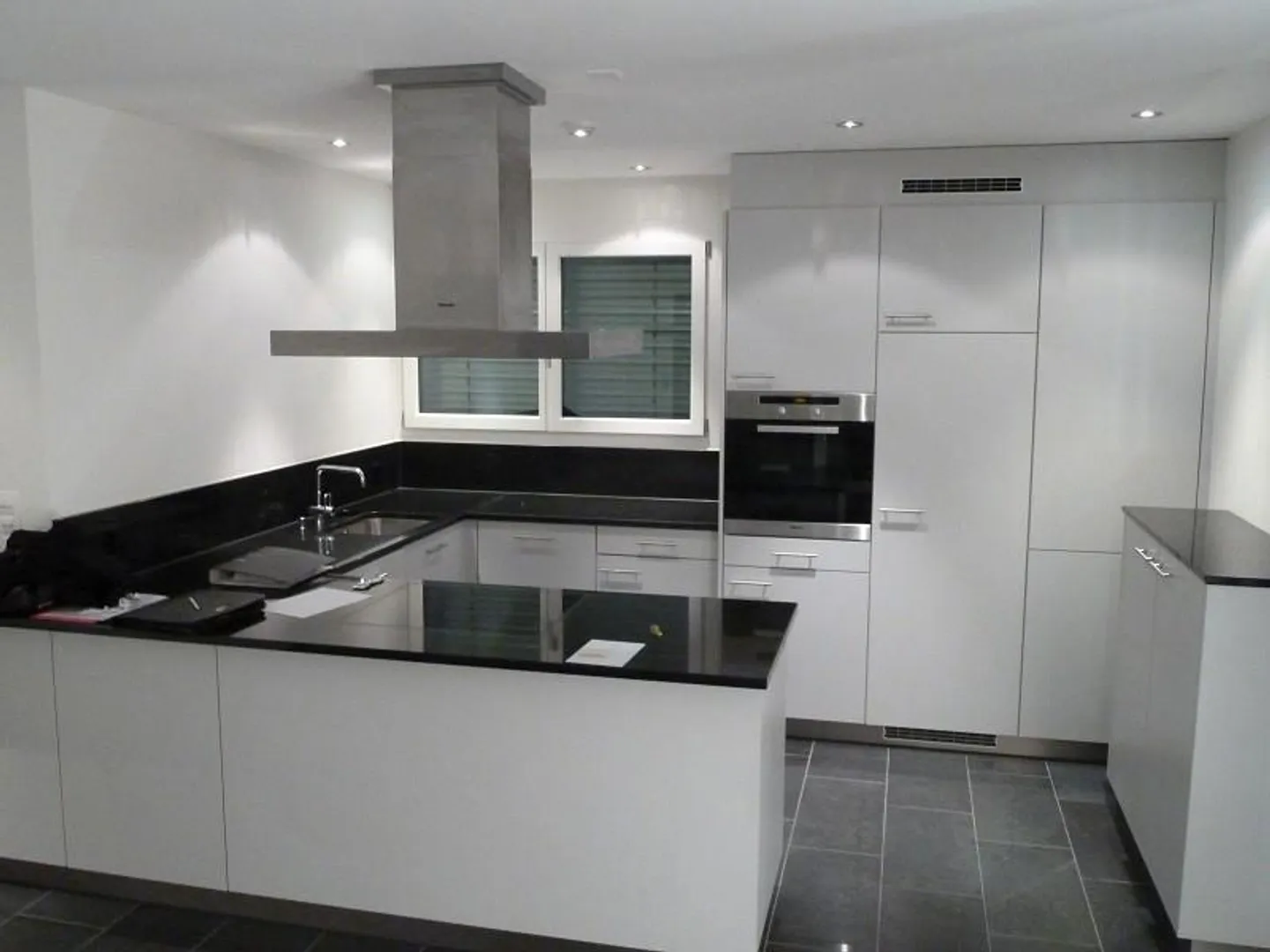 Elegante appartamento di 4.0 stanze in una posizione ottimale - Foto 3 di 13