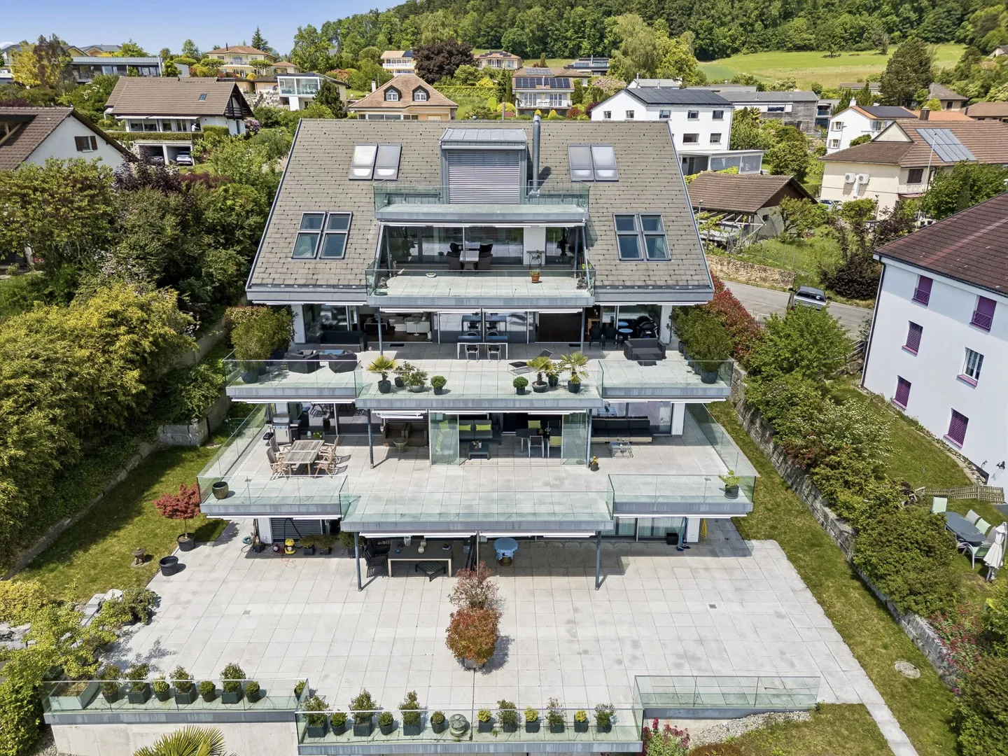 Appartamento moderno con splendida vista sul lago e sulle Alpi - Foto 11 di 13