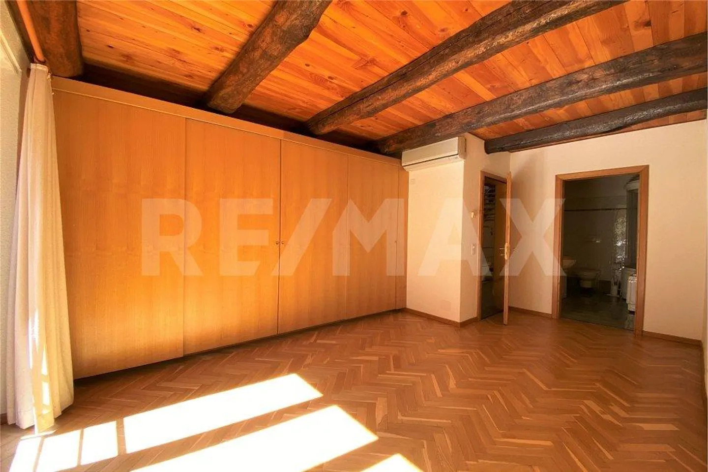 Spaziosa casa con cantina vini a due passi dal lago - Foto 8 di 13